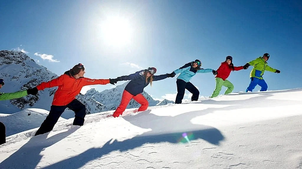 öğrenciler için kayak grup dersleri